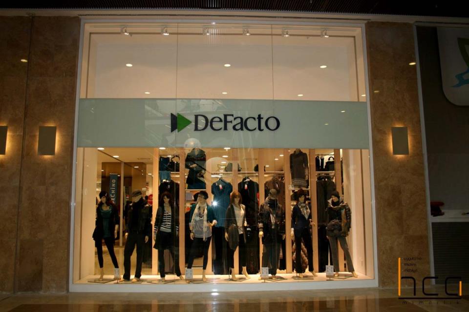 DEFACTO Dekorasyonu